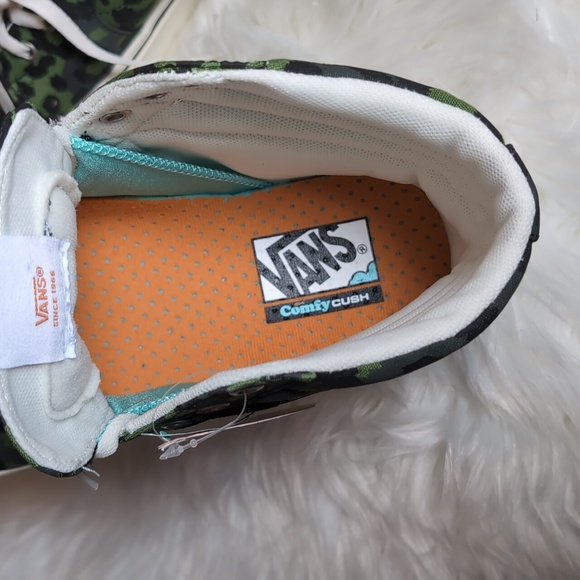 Vans X Comfy Cush Sk8-Hi Sneakers - Picture 4 of 6